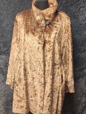 Crushed Velvet Gold Tunic Coat with Decorative Button